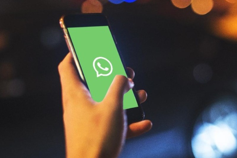 ilustrasi instal ulang whatsapp