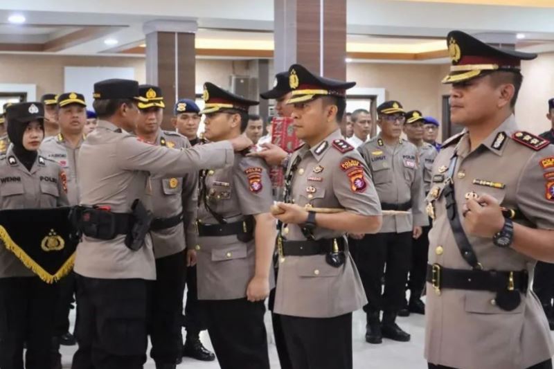 sertijab 3 kapolres oleh kapolda kalteng