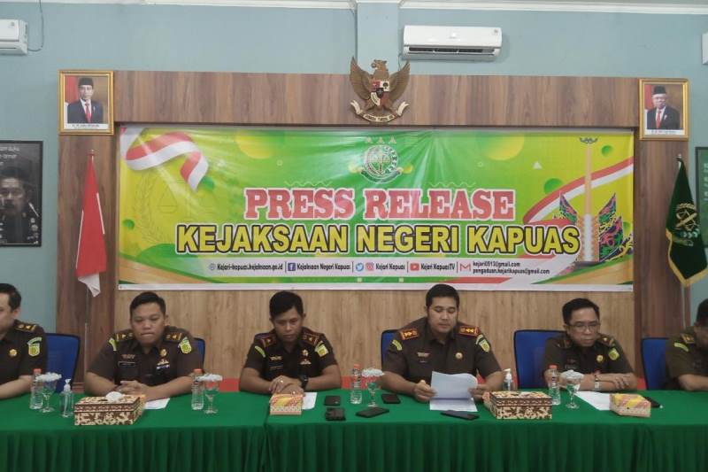 mantan kadis kominfo kapuas tersangka korupsi