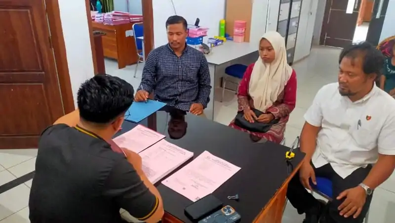 Guru Honorer Aniaya Anak Polisi