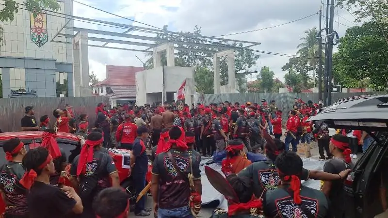 Aksi Gerbang Dayak