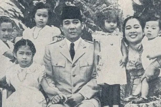 Istri Bung Karno Fatmawati