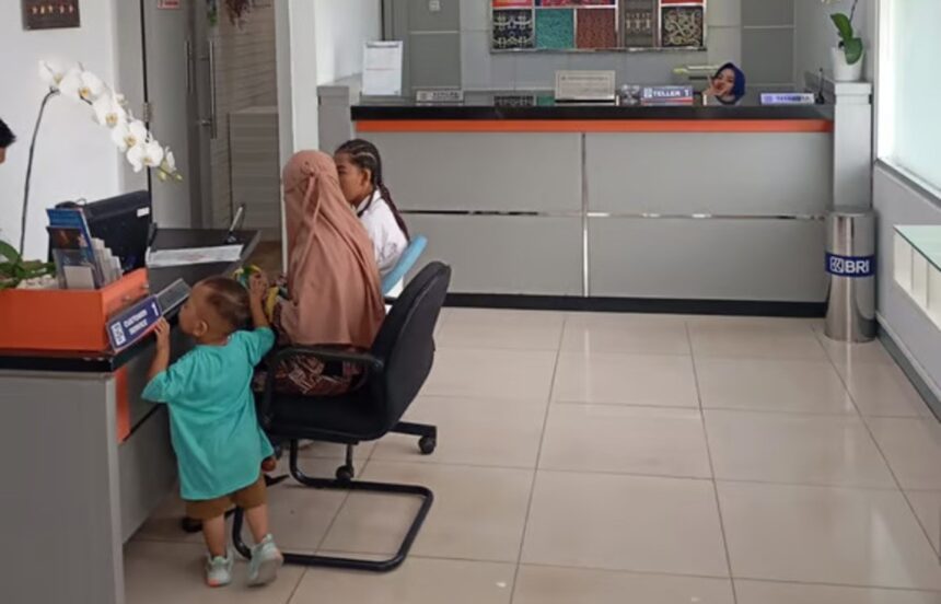 Bank Rakyat Indonesia Kcp Pasar Pagi Mangga Dua Layani Kebutuhan Nasabah Melalui Weekend Banking (1)