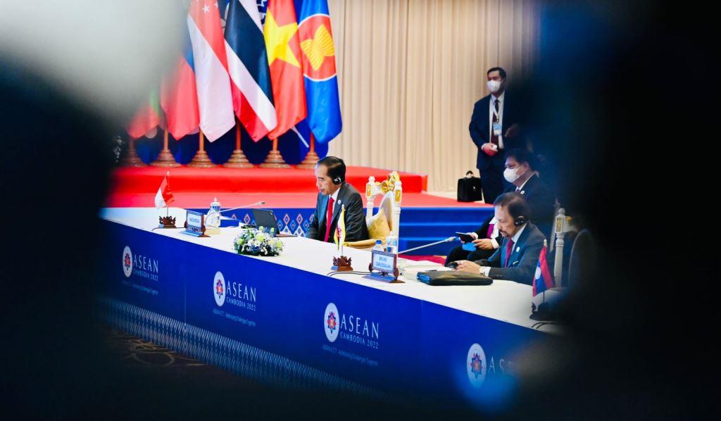 Presiden Jokowi hadiri pembukaan ktt asean