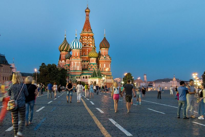 Parlemen Rusia mengesahkan undang-undang yang melarang promosi propaganda LGBT