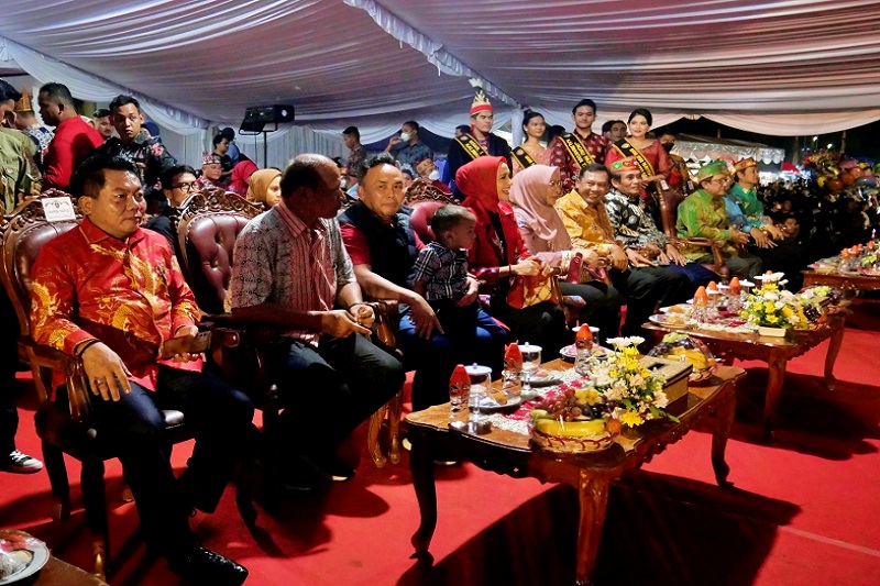 Dprd Kalteng Festival Tambun Bungai