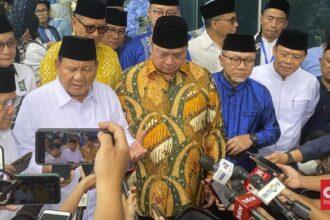 Prabowo Subianto Dan Ketua Umum Partai Di Kantor Dpp Pan