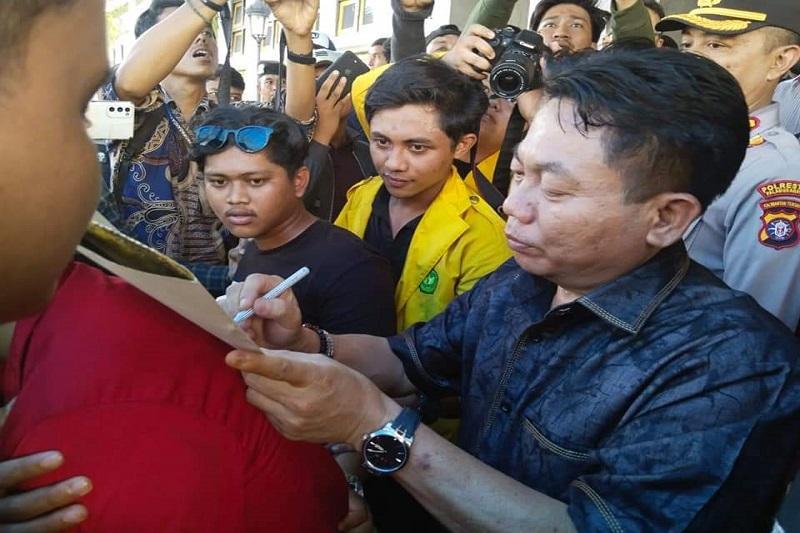 Dprd Kalteng Demo Mahasiswa