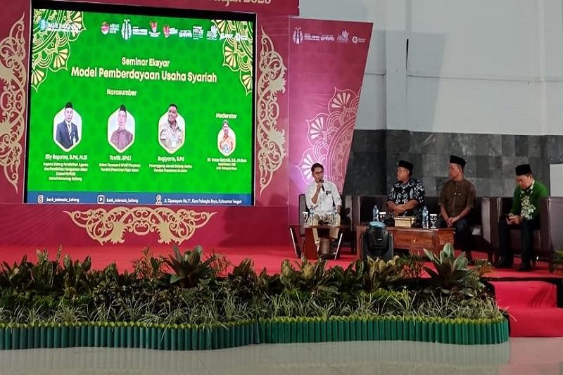 Seminar Ekonomi Syariah Kantamedia Nana