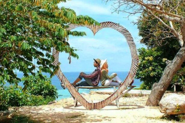 Simbol Love Objek Wisata