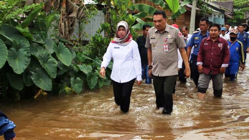 Tinjau Banjir Barsel