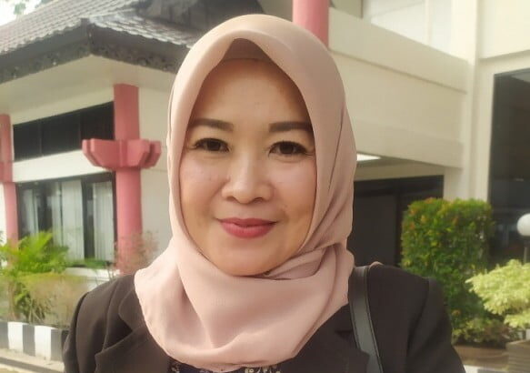 Susi Idawati Dprd Kota Ist332