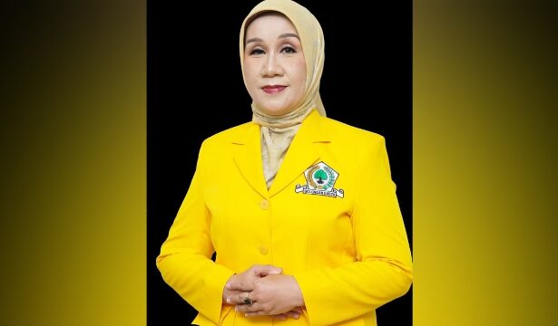 Dra. Hj. Siti Nafsiah