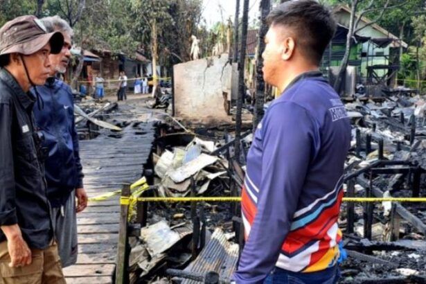 Kebakaran Di Kota Besi Hulu Sampit