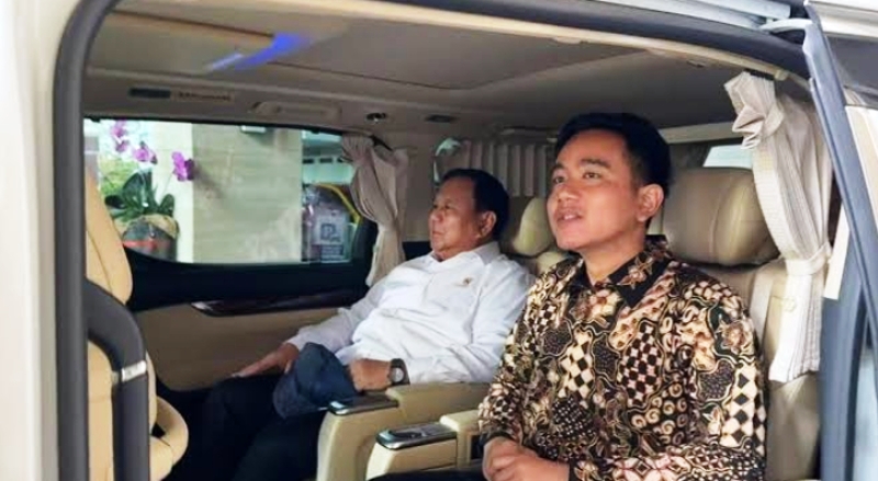 Prabowo Dan Gibran Satu Mobil