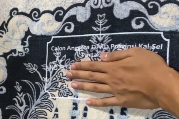 Sajadah Jadi Alat Kampanye