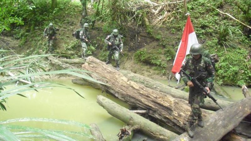 Tni Serang Markas Kkb