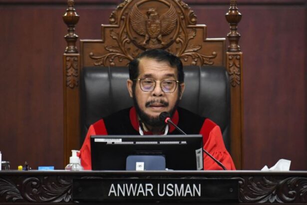Ketua Mk Anwar Usman