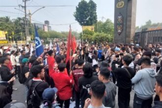 Aksi Gabungan Mahasiswa Di Polda Kalteng