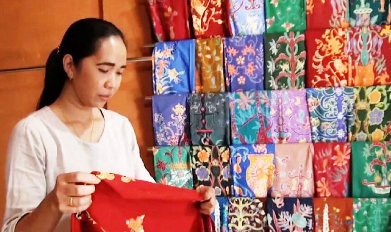 Benang Bintik Batik Khas Kalteng