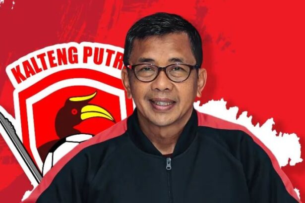 Pelatih Kalteng putra Jafri Sastra