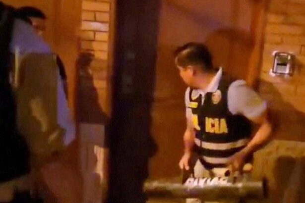 Gegara Jam Rolex Tak Dilaporkan, Rumah Presiden Digeledah Polisi Dan Kejaksaan