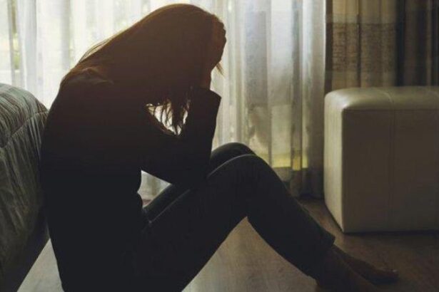 Ilustrasi Perbedaan Stres Dan Depresi