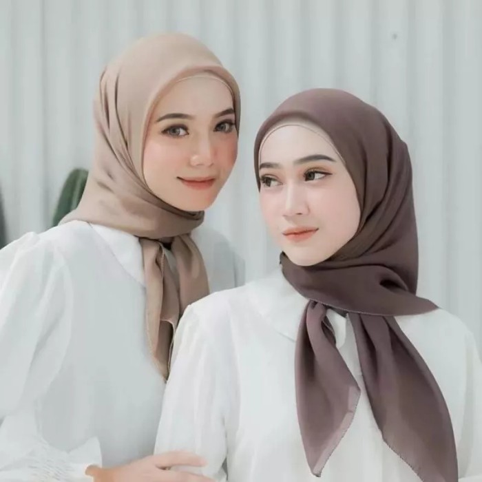 Polly Cotton Bella Square