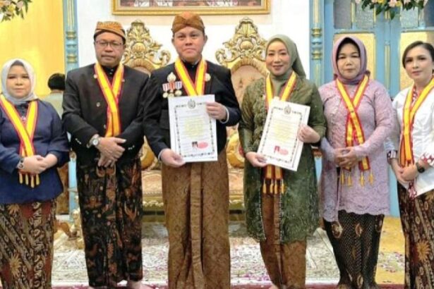 Pj Bupati Barsel Dapat Gelar Kehormatan Dari Keraton Surakarta