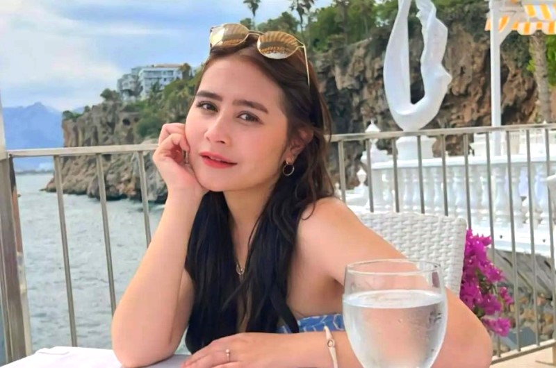 Prilly Latuconsina