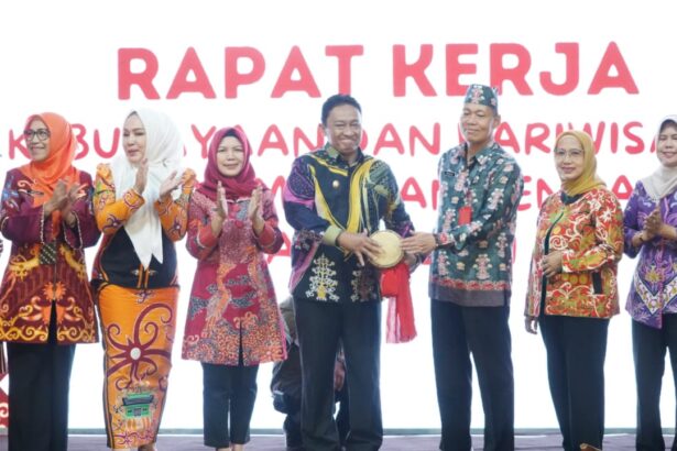 Buka Rakerda Kebudayaan Dan Pariwisata Se Kalteng Wagub Pariwisata Jadi Aspek