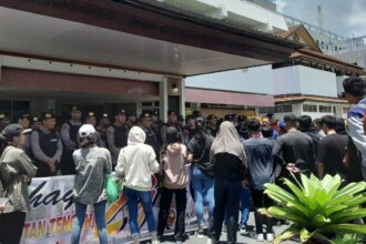 mahasiswa tuntut beasiswa tabe segera cair