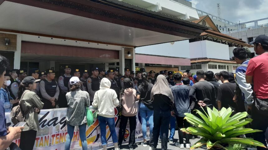 mahasiswa tuntut beasiswa tabe segera cair