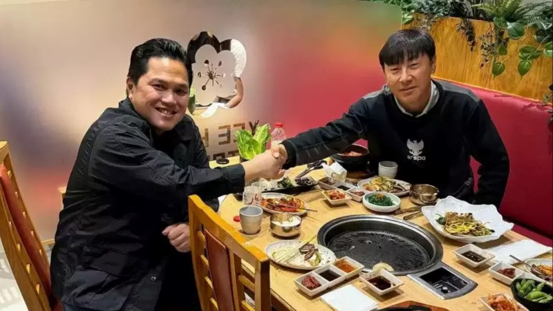 Shin Tae-yong Dan Ketua Umum Pssi Erick Tohir