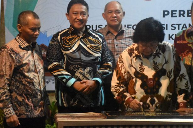 Wagub Dampingi Menteri Lhk Ri Resmikan Pusat Informasi Standar Dan.jpg