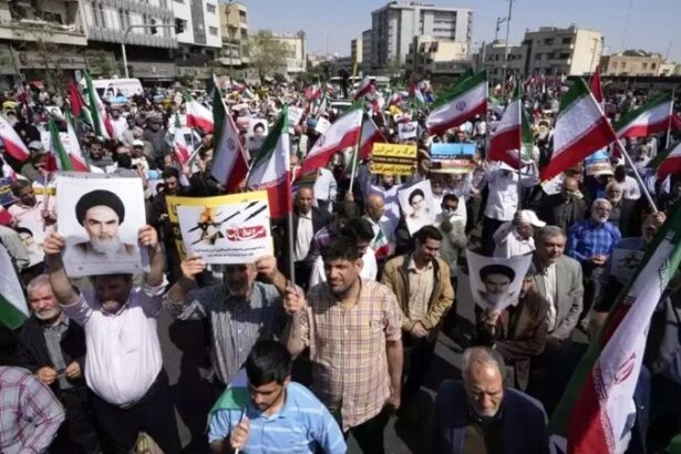 Dukung Iran Serang Israel