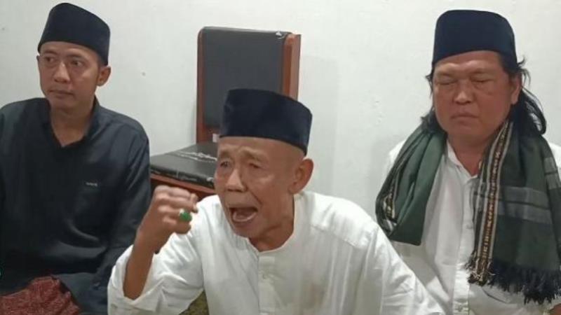 Imam Masjid Aolia Mbah Benu Atau Kh Raden Ibnu Hajar Sholeh