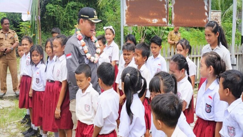 Kunjungan Pj Bupati Barsel Di Desa Telang Baru