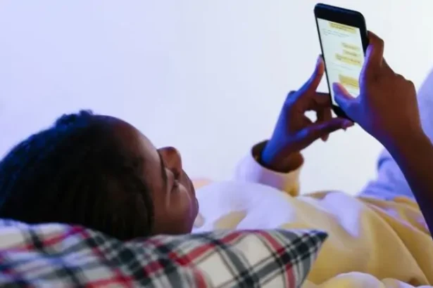 Ciri Ciri Kecanduan Gadget