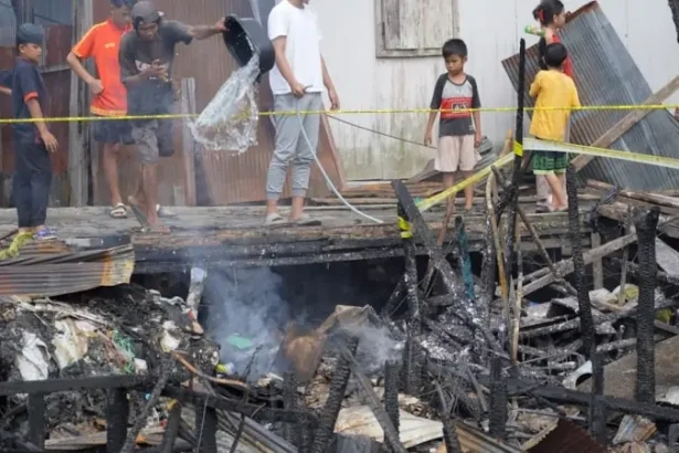 Kebakaran Di Jalan Mendawai Palangka Raya