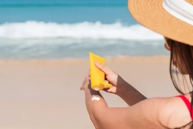 Cara Membersihkan Sunscreen