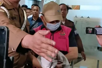 Ujang Iskandar Ditahan