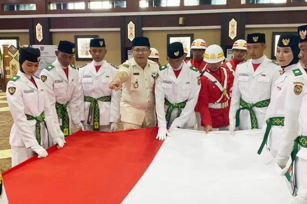 Duplikat Bendera Pusaka Merah Putih