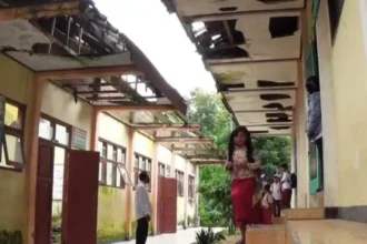 Sekolah Rusak