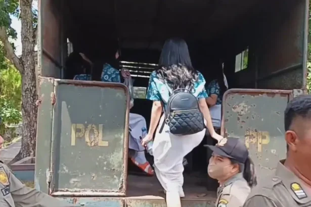 Siswa Sekolah Diamankan Satpol Pp