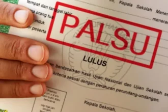 Ilustrasi Ijazah Palsu