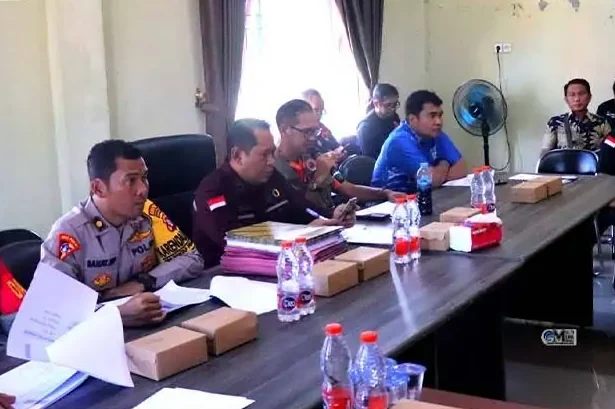 Pj Sekretaris Daerah Kabupaten Murung Raya, Rudie Roy, memimpin Rapat Koordinasi (Rakor) untuk menetapkan status siaga bencana, pada akhir pekan lalu, di Aula Gedung Pusdahop BPBD.