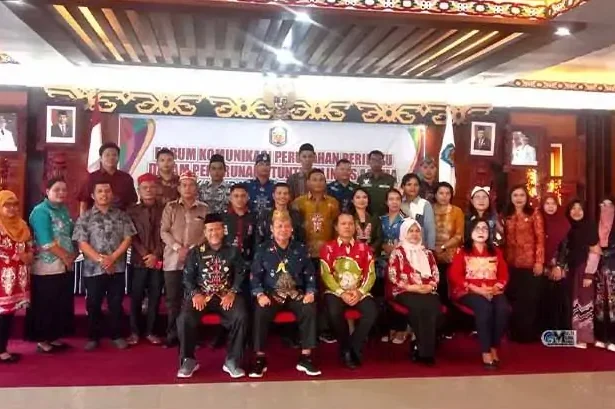 Pemerintah Kabupaten Murung Raya (Mura) melalui Dinas Pemberdayaan Perempuan, Perlindungan Anak, Pengendalian Penduduk, dan Keluarga Berencana (DP3ADaldukKB) menggelar Forum Komunikasi Perubahan Perilaku Penurunan Stunting lintas agama. Kegiatan ini berlangsung di Aula Cahai Ondhui Tingang, Gedung B Kantor Bupati Mura, akhir pekan lalu.