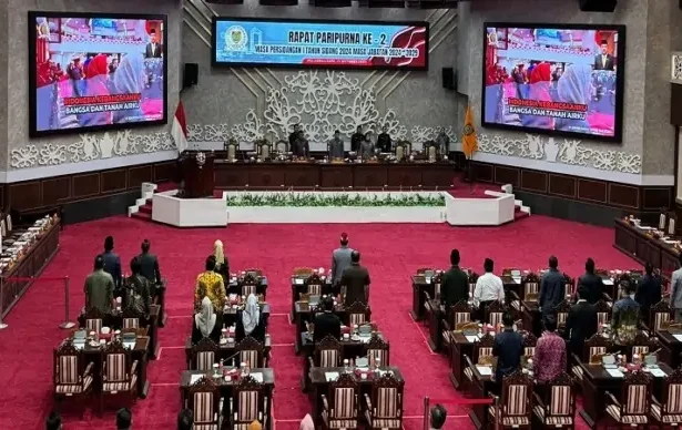 31 Fraksi Pendukung