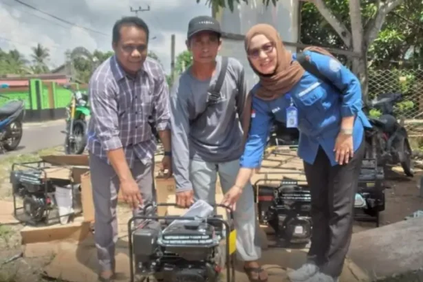 Hibah Mesin Sedot Lumpur